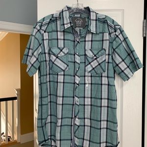 New Men’s BKE shirt sz M